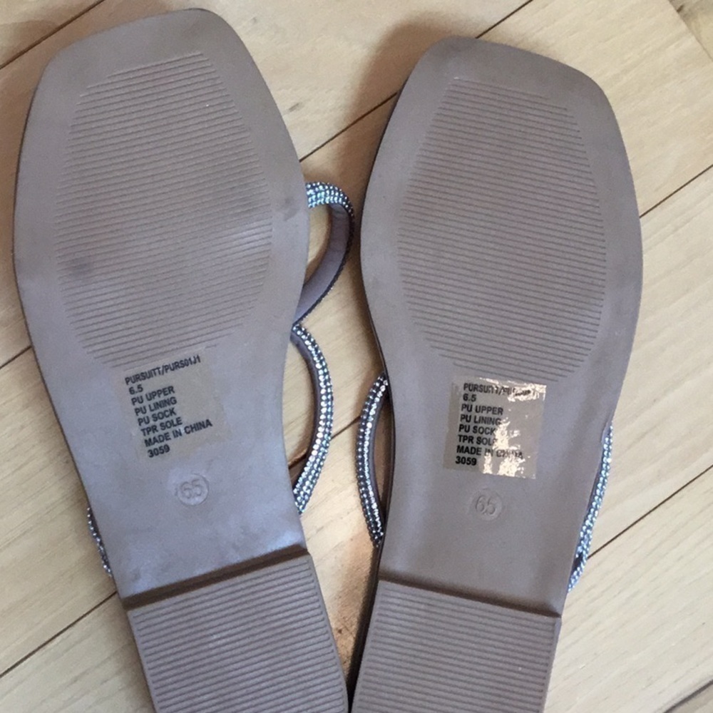 MADDEN girl starle slide on sandals with diamond like bling. Women’s size 6.5 - Picture 13 of 16